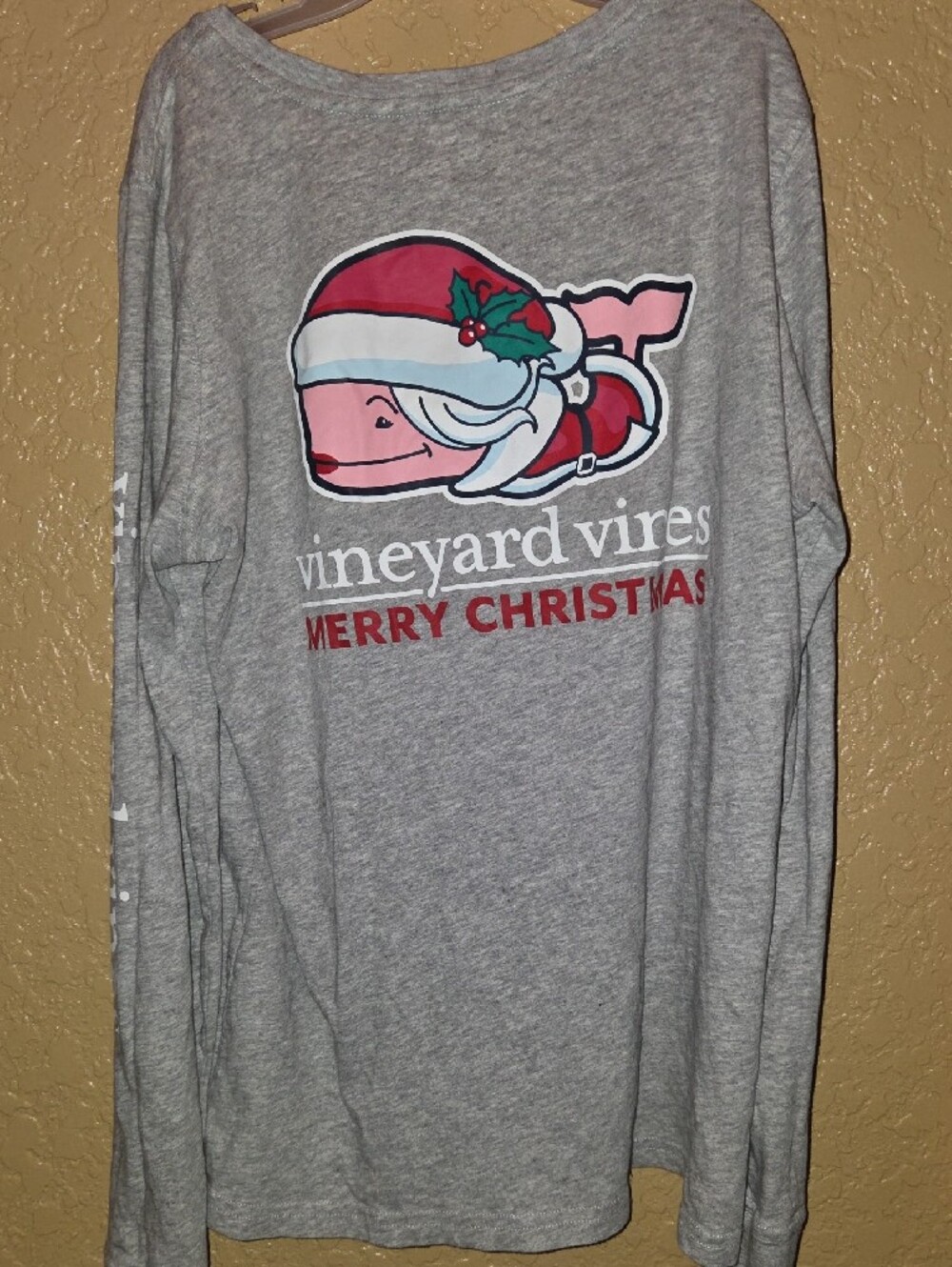 Vineyard Vines Women's Long-Sleeve Christmas Tee Light Grey With Pocket - Picture 2 of 3